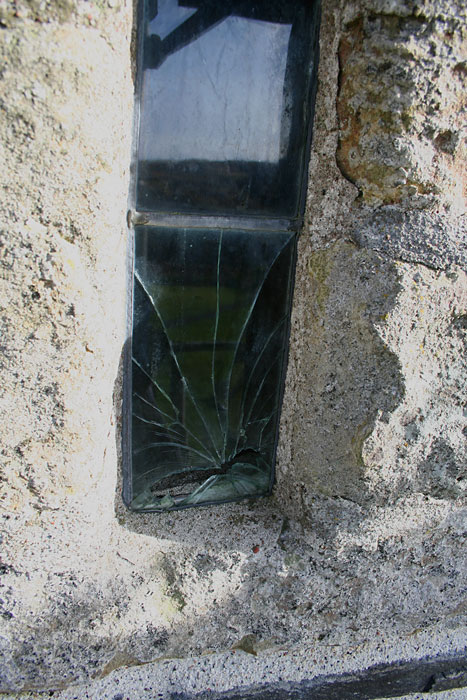 Restoration of broken glass, Iona Abbey.